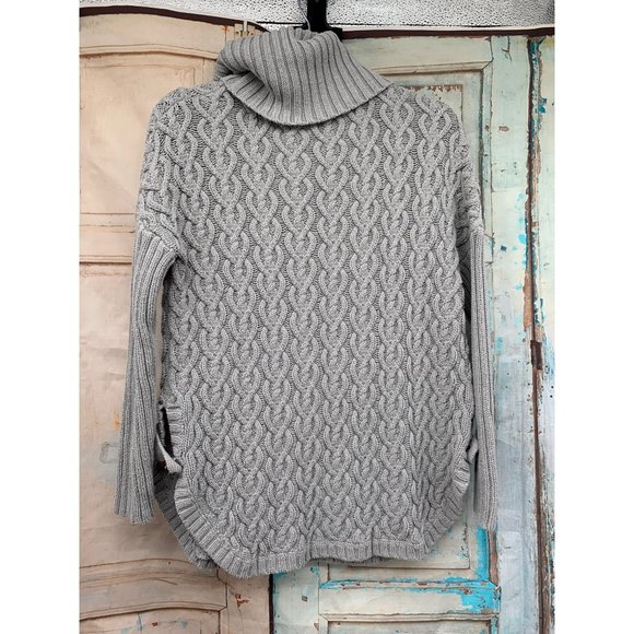 If It Were Me Gray Womans Medium Cable Knit Crowl Neck Sweater - Picture 4 of 8